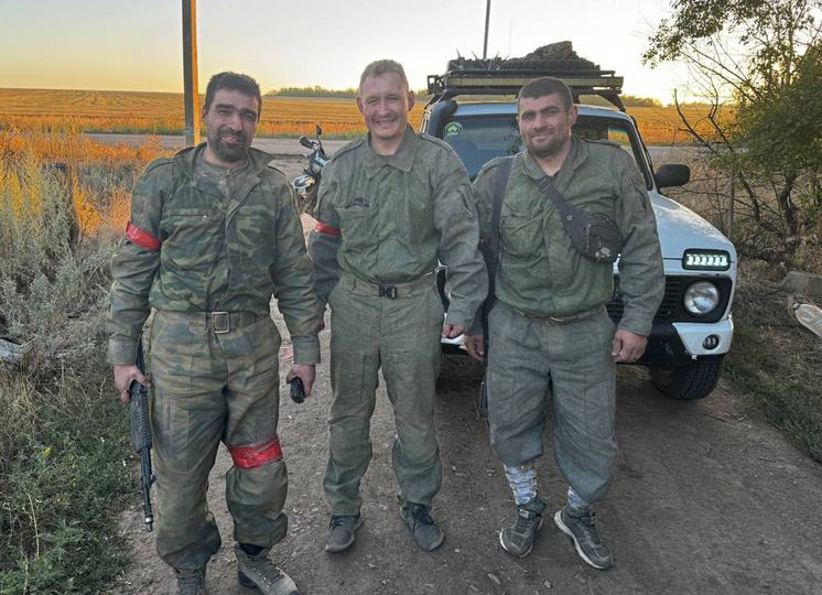 Выдержали 24 попадания: танковый экипаж проложил пехоте дорогу в минном поле под огнем