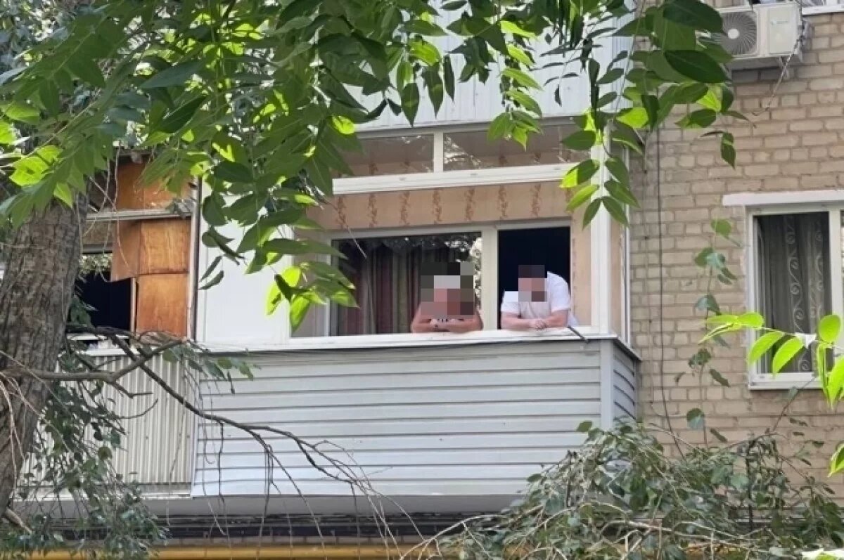    Некоторые жильцы вернулись в свои квартиры и ждут прихода комиссии по оценке ущерба.