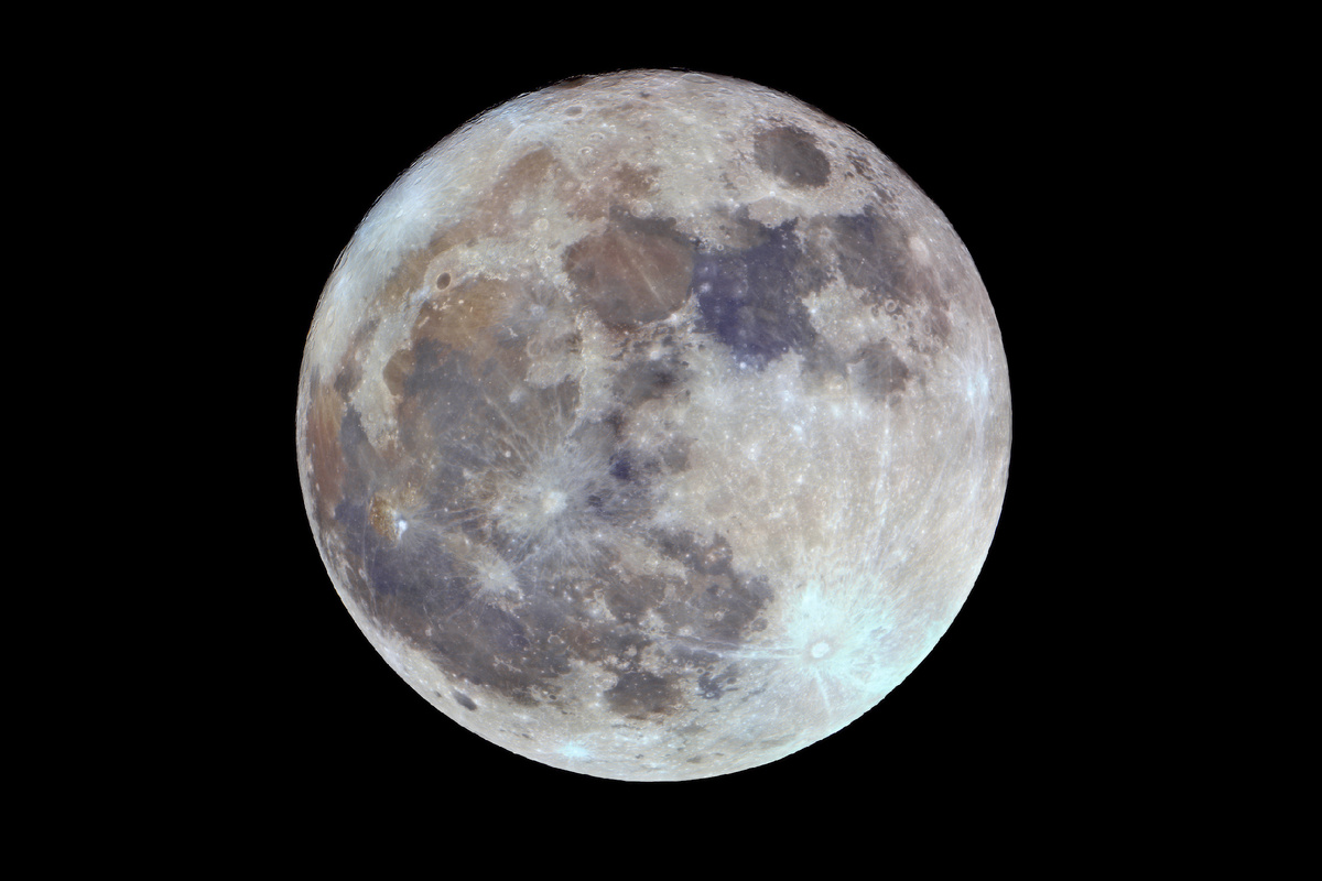 https://upload.wikimedia.org/wikipedia/commons/f/fb/Full_Moon_-_Flickr_-_gjdonatiello.jpg