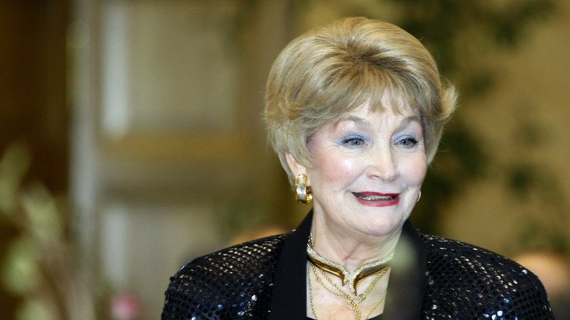     «Кинематограф требует сильных характеров. У меня сильный характер, я никогда не складываю крылышки», — говорит Людмила Хитяева РИА Новости Руслан Кривобок