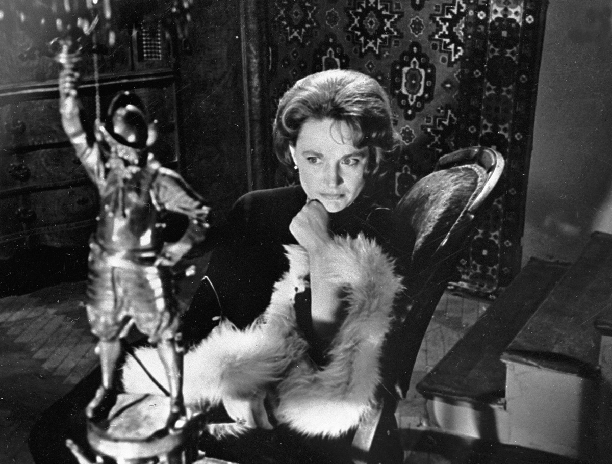    Людмила Хитяева родилась 15 августа 1930 года в Нижнем Новгороде. Её мать служила военным врачом, а отец был инженером / РИА Новости