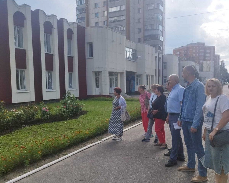     В Курске проверили готовность ДШИ к новому учебному году