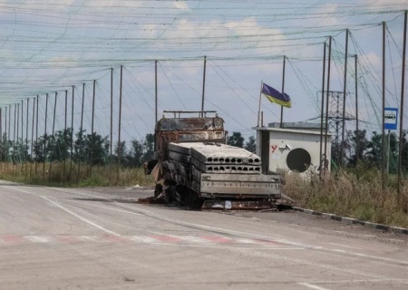    Украинские власти Доброполья в ДНР с приближением ВС РФ решили отремонтировать дороги