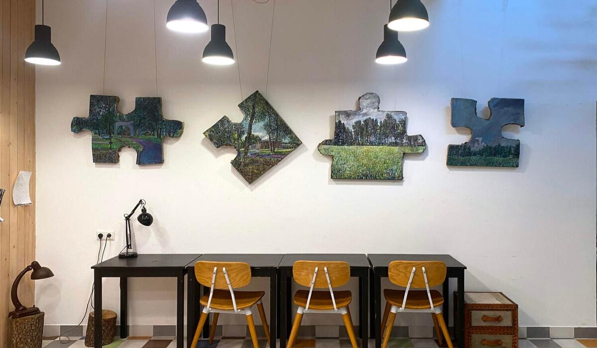     Дом, в котором живет художник: серия лэнд-арт объектов Павла Суслова