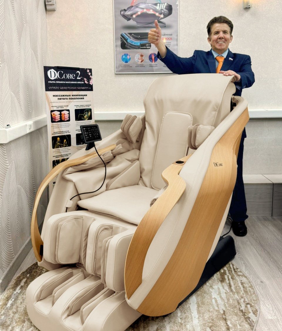 Доктор Гарифуллин Р.Ш. одобряет кресло D_Core 2.