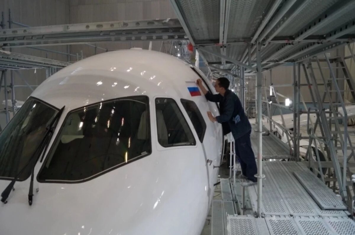    На предприятии в Ульяновске за полгода окрасили 29 самолётов