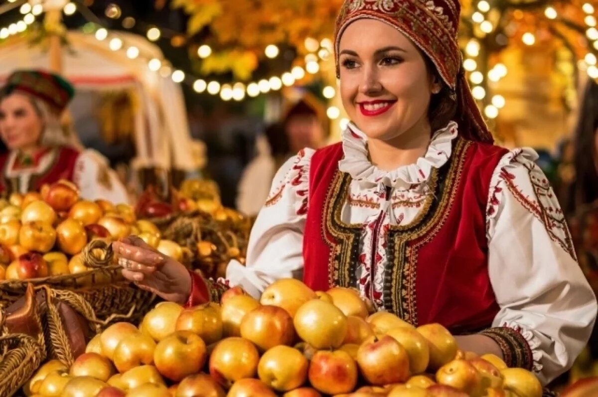    Яблочный Спас.