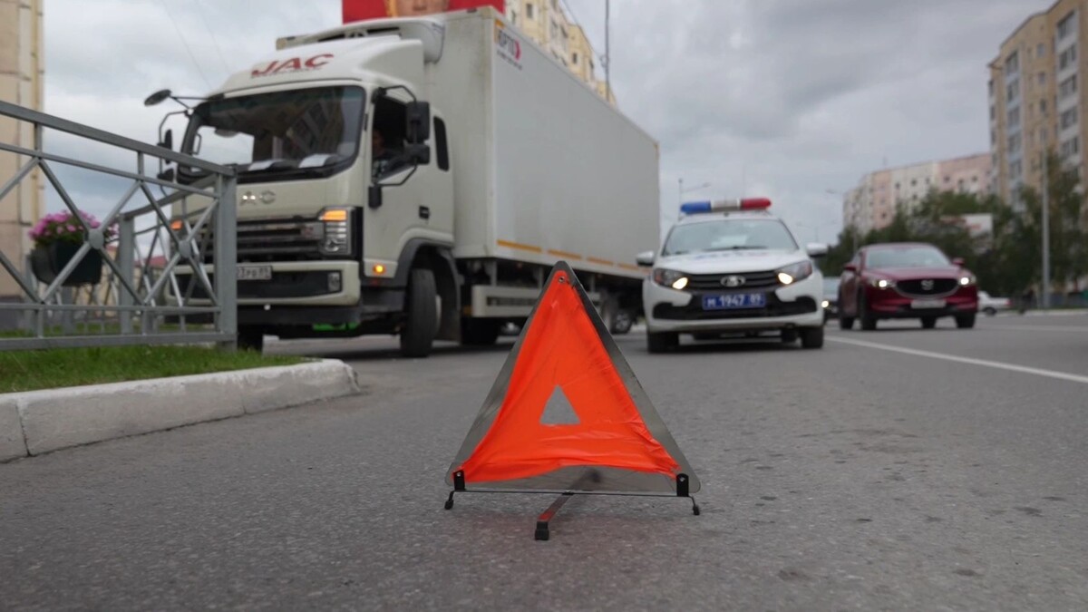    Кадр из видео: t.me/gibdd89/20046