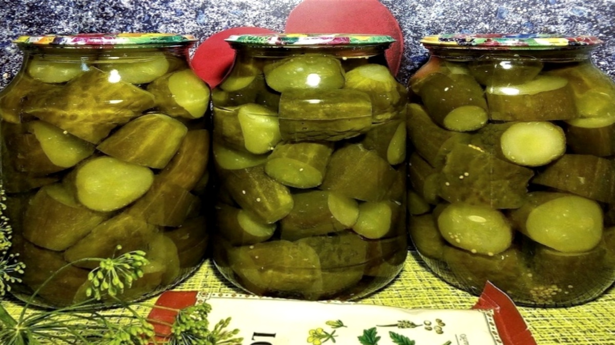 Закрываю огурцы по-фински — никаких заливок и возни с банками