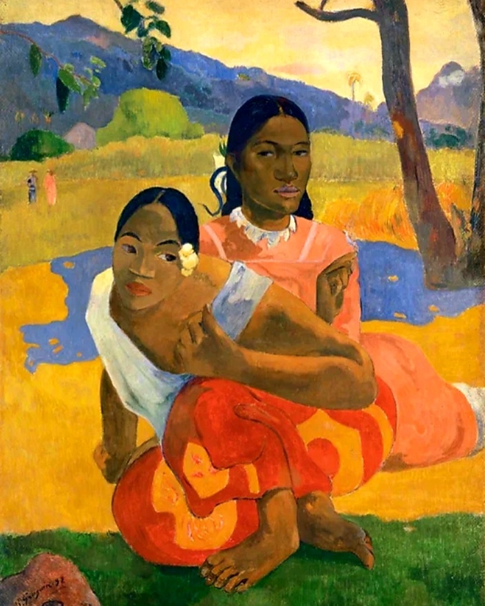 На картине изображены две девушки-таитянки на фоне тропического пейзажа.