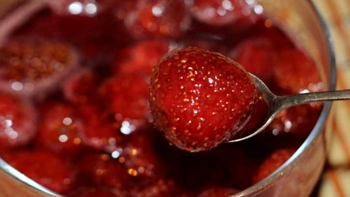 Заготавливаю ягоды без сахара и варки