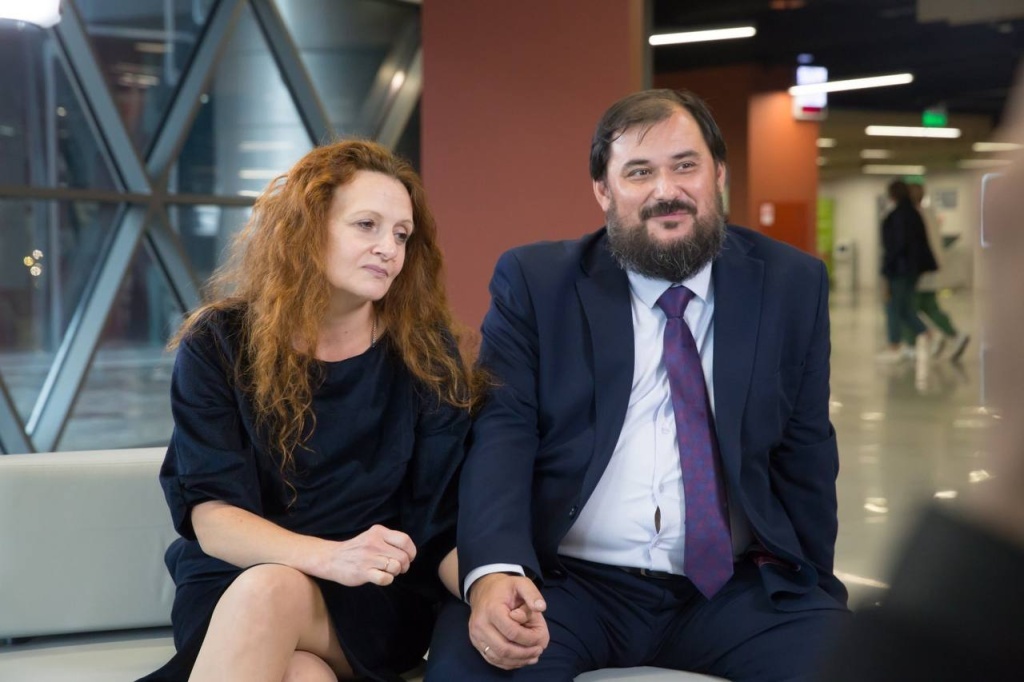 Евгения и Роман Назыровы, родители восьми детей, в том числе двоих приемных