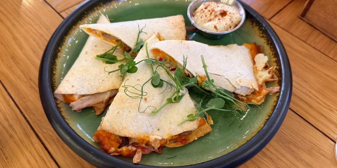 Ужин на террасе Chili'n за 5600 рублей. Аррива!