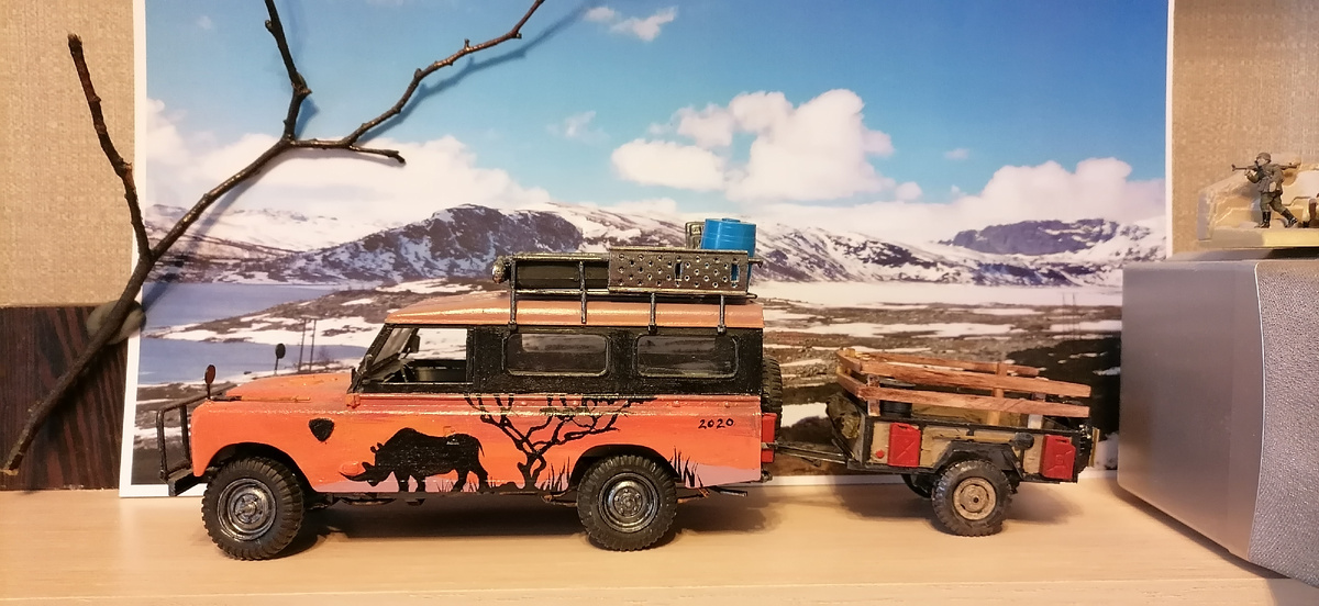 Лэнд Ровер 109. Italeri. Роспись кузова кистью. 