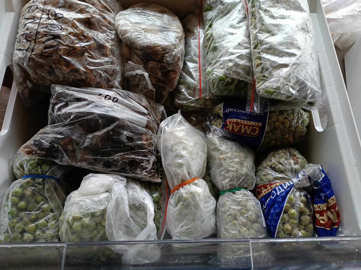 Горошек и грибы.