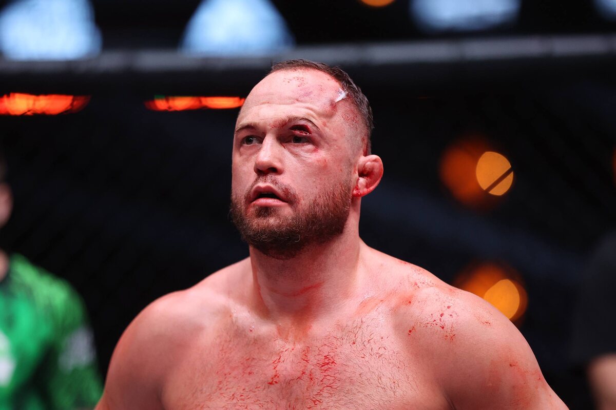     Врачи не позволили Махно продолжить бой из-за серьезной сечки