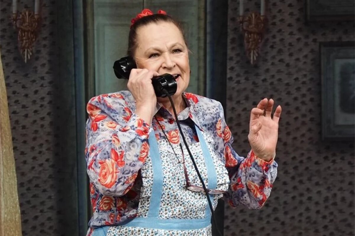    Раиса Рязанова, спектакль «Авантюристы поневоле» в театре «Русская песня».