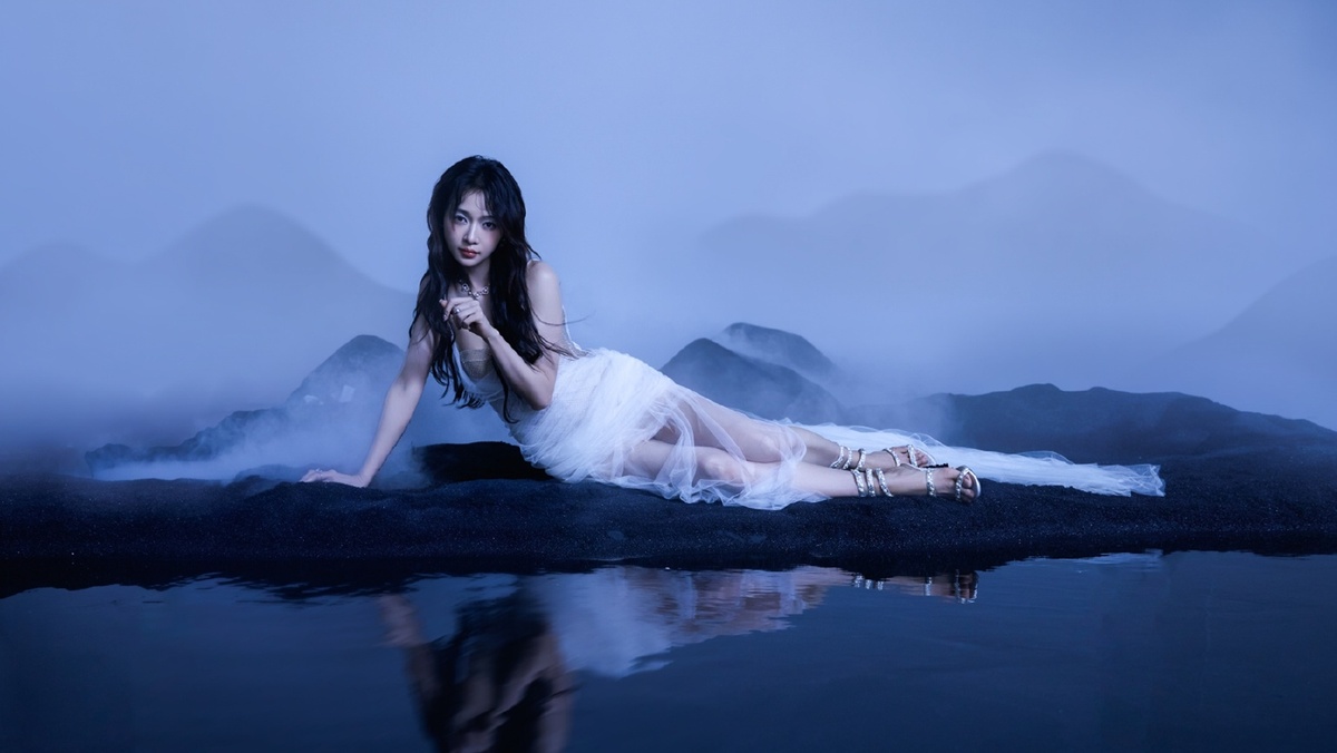 Актриса У Цзиньянь