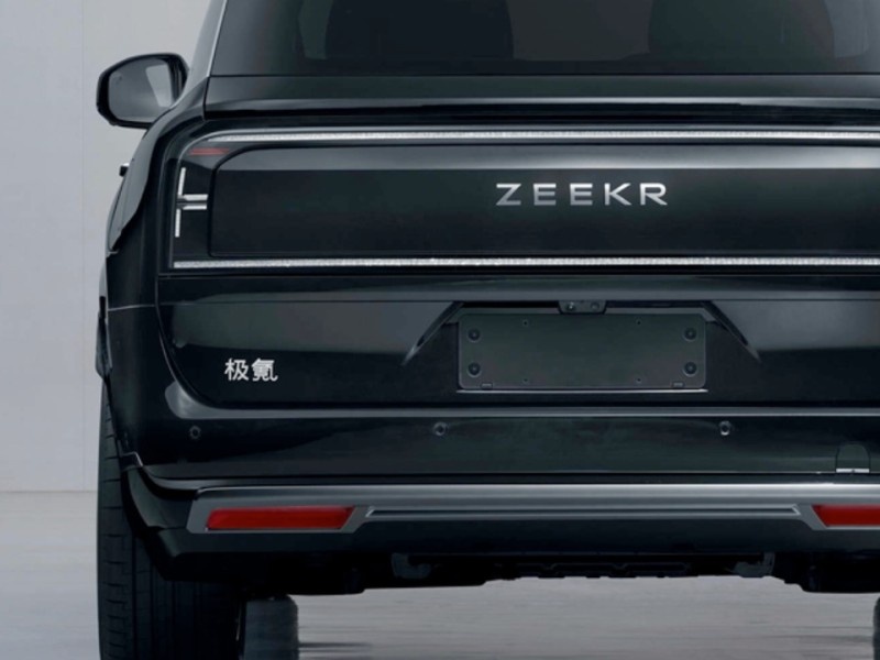    Zeekr готовит к выпуску свой первый гибридный авто 9X с разгоном до 100 км/ч за 3,1 секунды