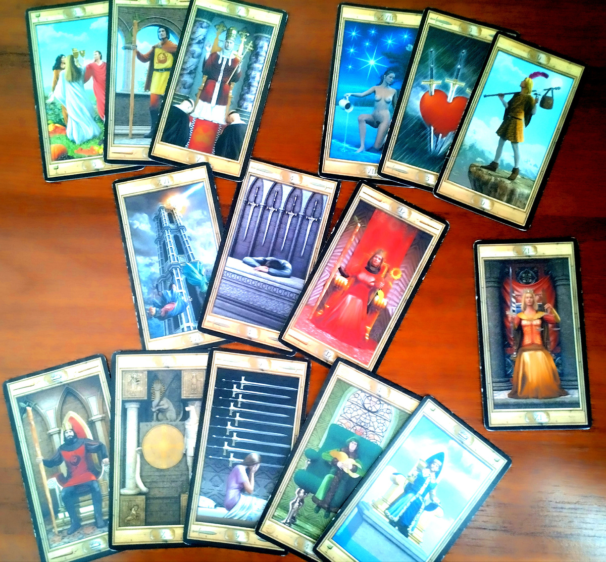 Его шаги в вашу сторону или как он будет действовать. Экспресс расклад на Таро. Личное фото автора.