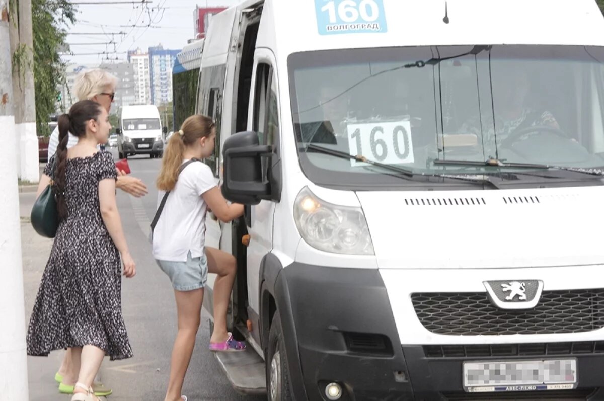    Популярные маршруты урежут с понедельника в Волгограде – где высадят людей
