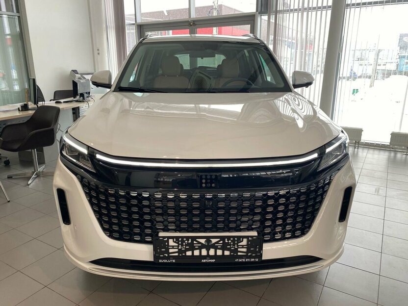 Российский гибридный кроссовер, за который не стыдно. Источник иллюстрации - auto.ru