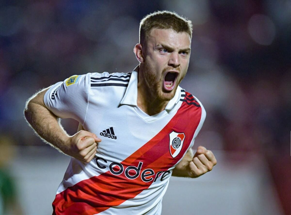 Аргентинский нападающий клуба "Фиорентина" Лукас Бельтран. Фото из интернета.