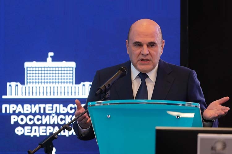    Символично, что премьер-министр Михаил Мишустин приезжает в Казань незадолго до выборов раиса Татарстана, демонстрируя тем самым поддержку Рустама Минниханова на самом высшем федеральном уровне.   
Фото: kremlin.ru