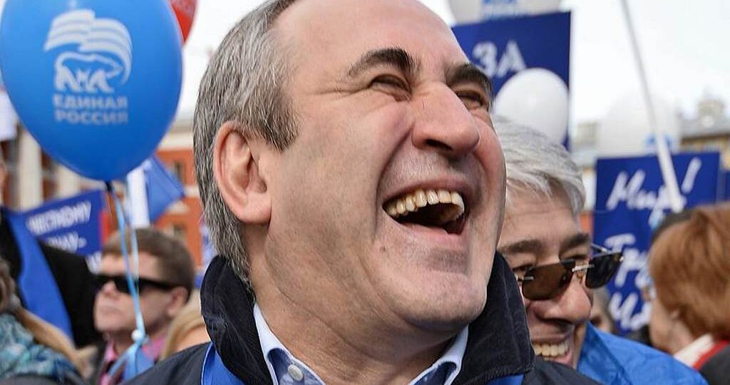 "Волшебная корзина": Росстат придумал чудный мир, в котором все счастливы и всё дешевеет