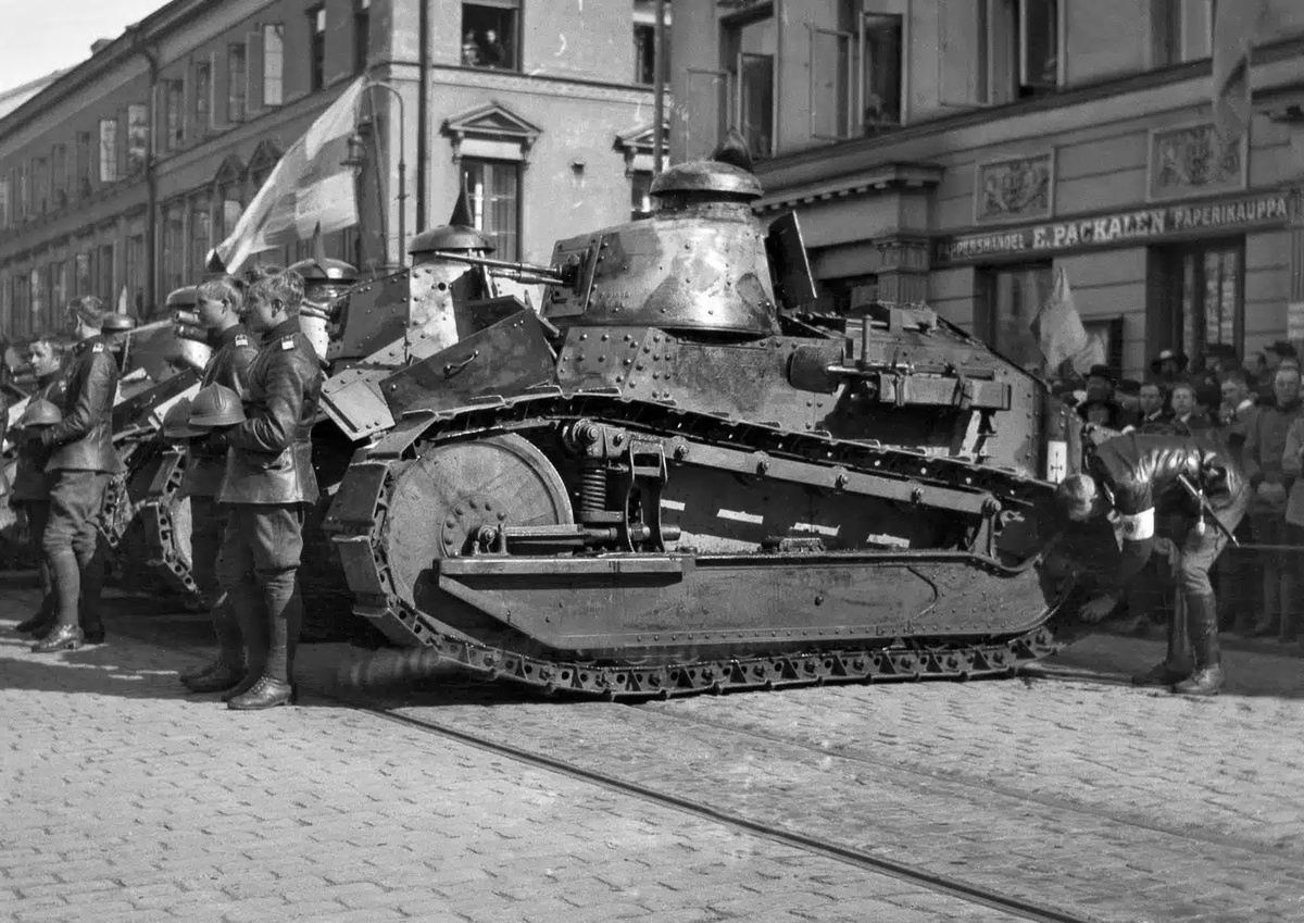 Такими финские Renault FT были на момент получения летом 1919 года.