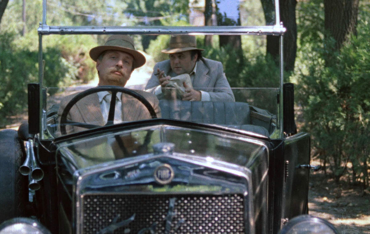 Кадр из фильма "Раба любви"