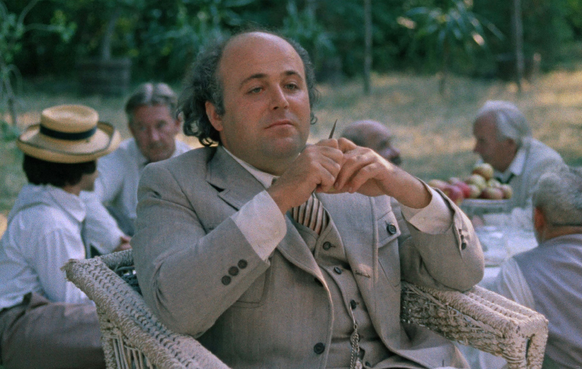 Кадр из фильма "Раба любви"