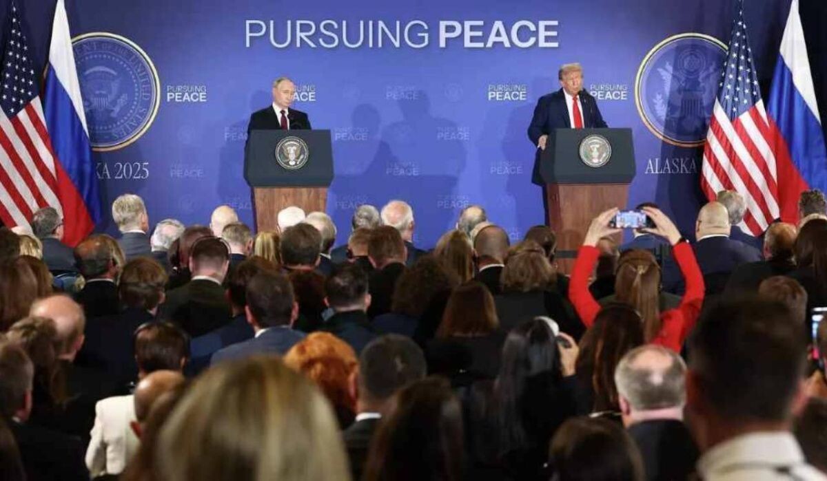     Путин и Трамп на Аляске. Источник: ria.ru Автор фото: Пресс-служба Кремля