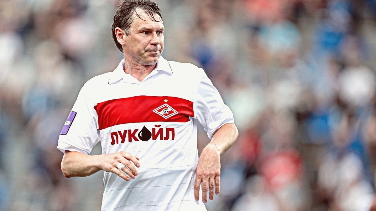 За 13 лет в основе "Спартака" Егор получил шесть золотых медалей чемпионата России и дважды поднимал Кубок страны