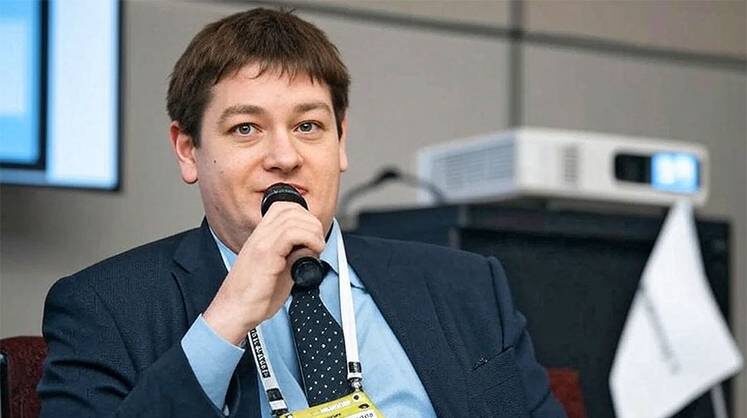     Максим Худалов