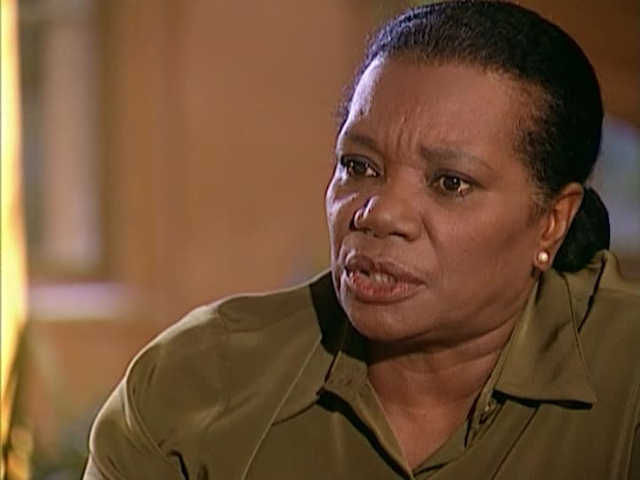 кадр из сериала "Клон"