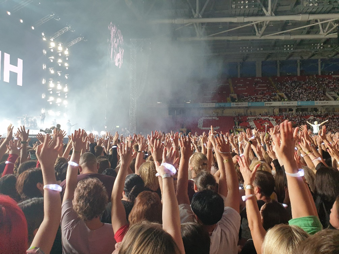 Диана Арбенина. Ночные Снайперы - 30-лет. Юбилейный концерт на стадионе «Спартак», 8 июля 2023 года. Фото автора.