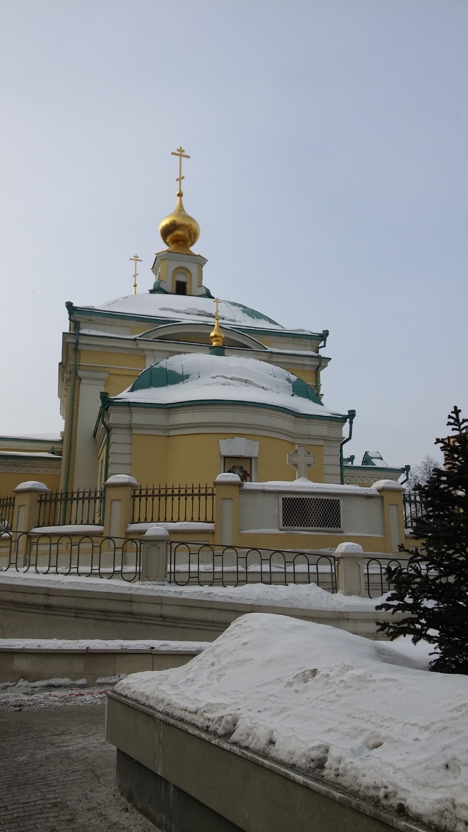 Храм Преображения Господня в Москве (м. Преображенская площадь)