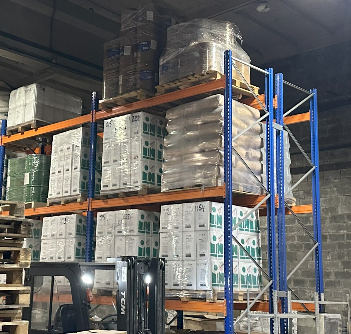 Так выглядит действующий склад сырья