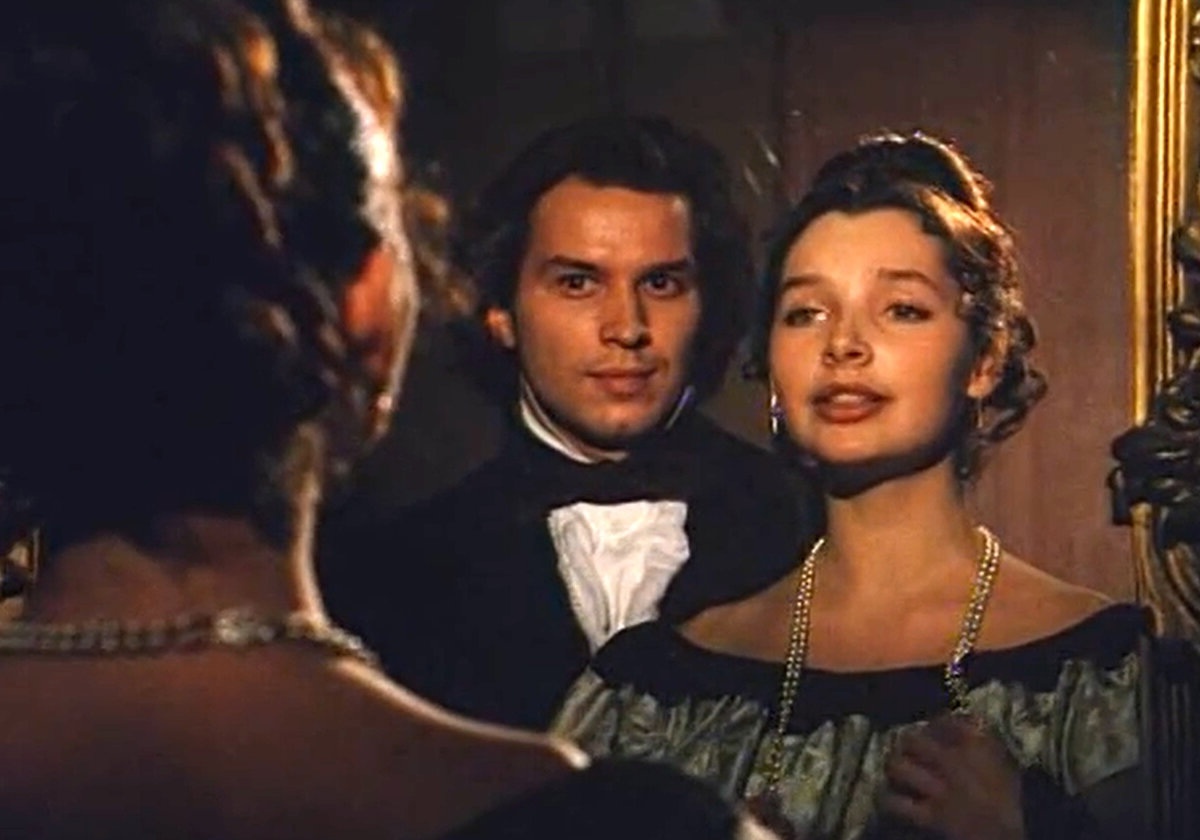 Наталия Антонова и Александр Вершинин кадр из фильма «На заре туманной юности»