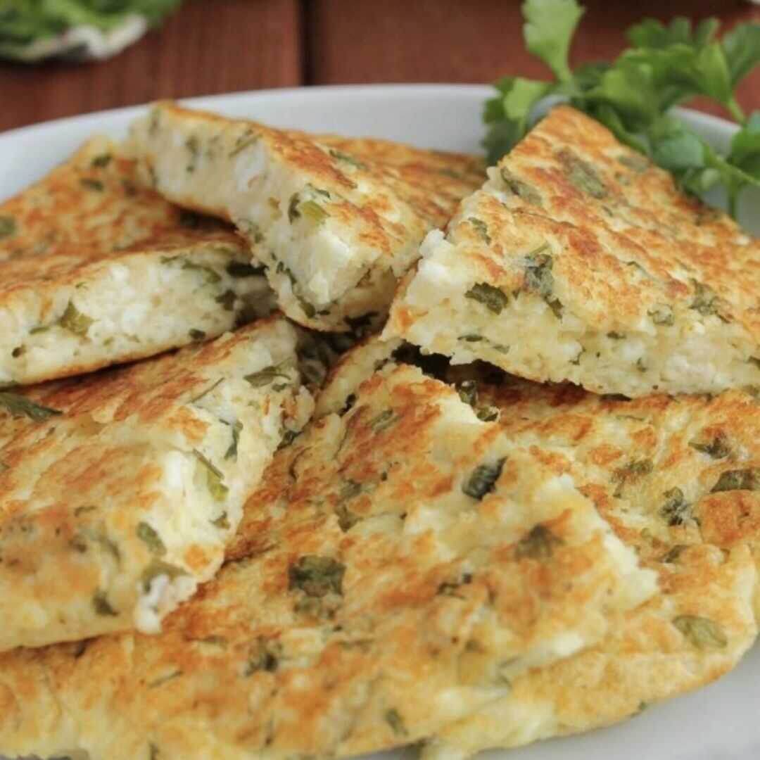 «Ленивые хачапури из творога — без дрожжевого теста, почти без масла. ПП завтрак за 20 минут