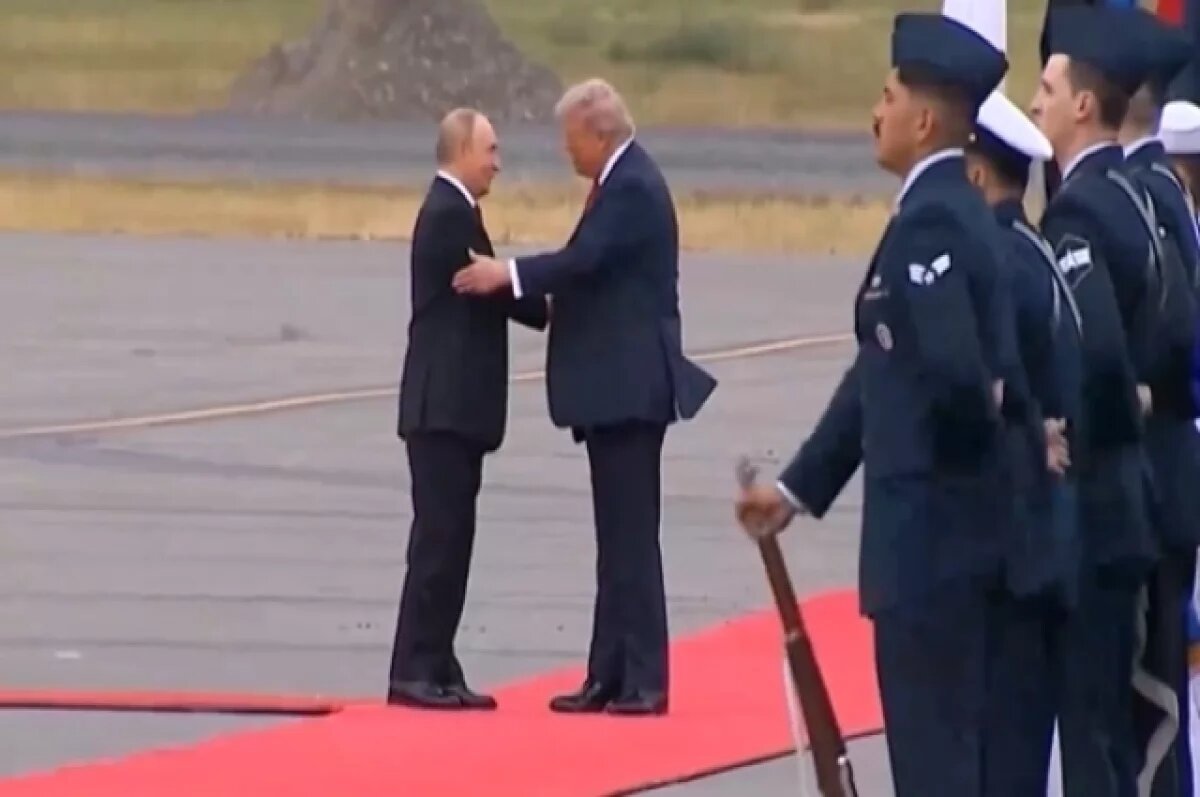    Вассерман: Западная Европа впала в истерику после встречи Путина и Трампа