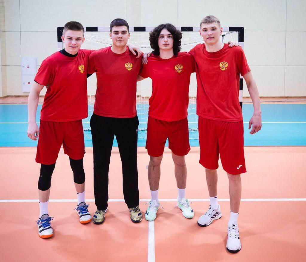    Слева направо: Виталий Кирилин, Максим Малышев, Виталий Рыжов, Егор Дворянкин