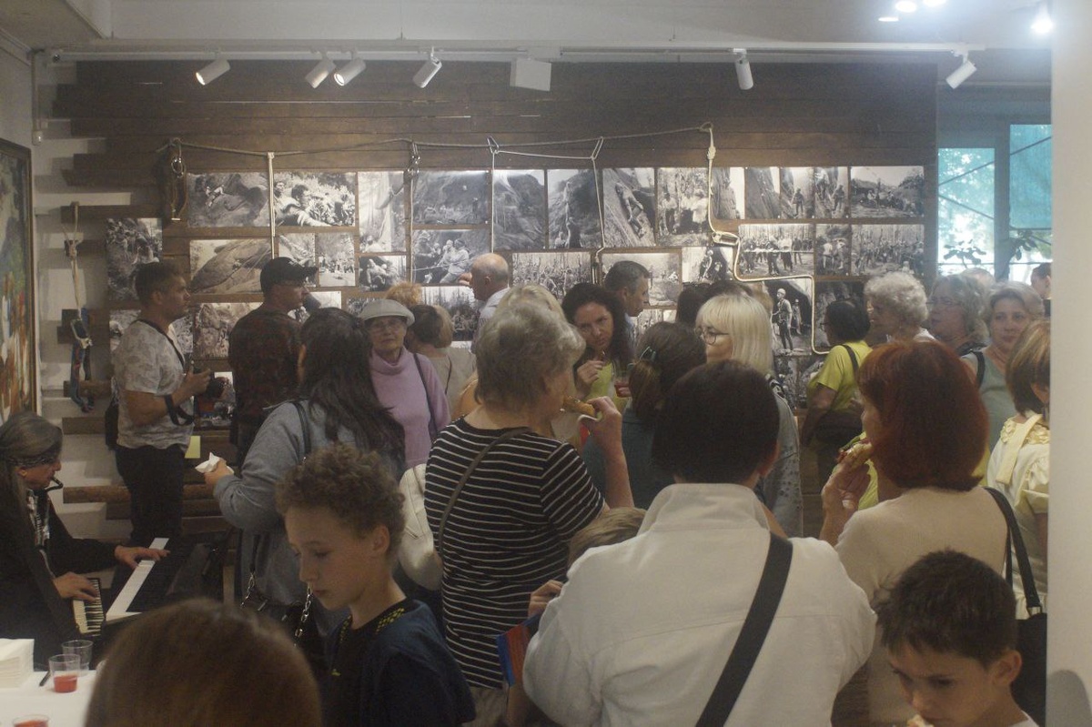 В музее художника  Ряузова открылась выставка "Степан Орлов. Столбы и столбисты". Фотограф Ксения Махнева