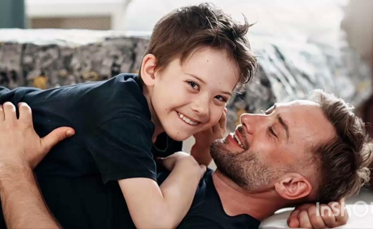 Дмитрий Шепелев с сынов Платоном. Фото: woman.ru