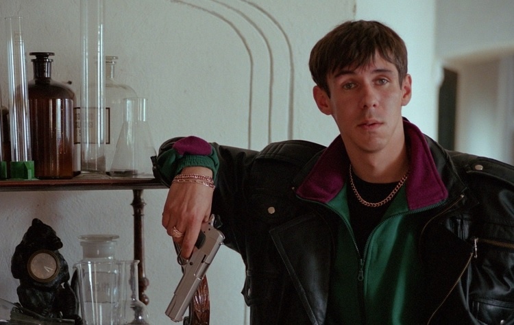 Актер Алексей Панин в фильме "Жмурки"