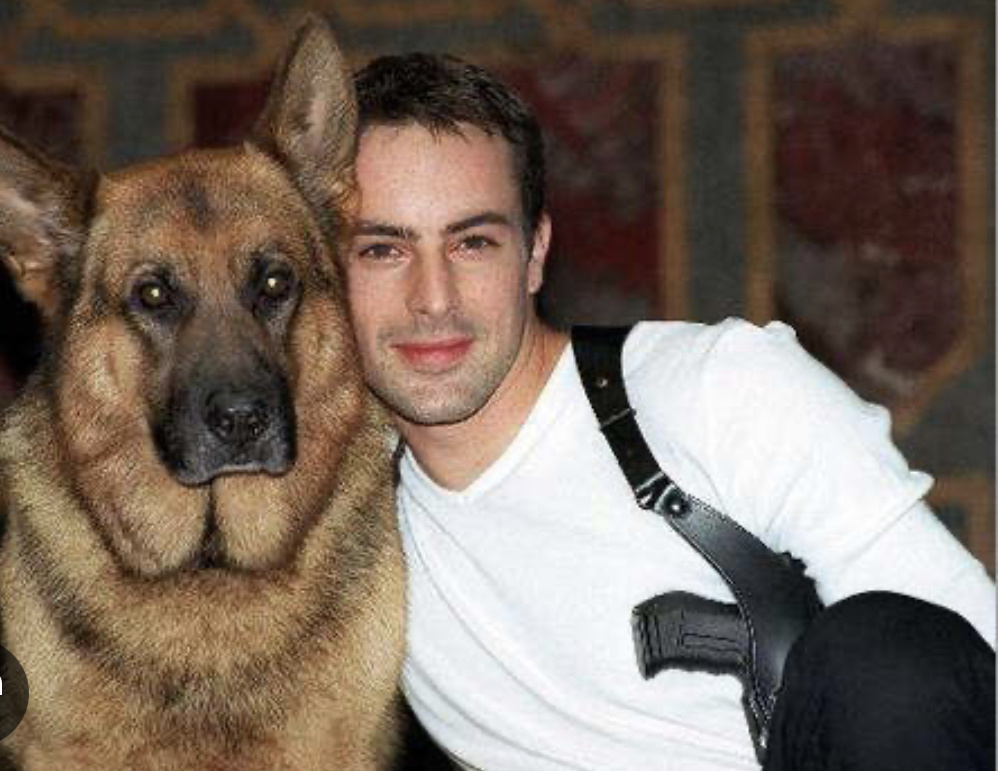 Кадр из сериала «Комиссар Рекс»