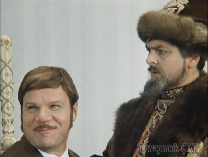 Кадр из кинокомедии Леонида Гайдая "Иван Васильевич меняет профессию". 