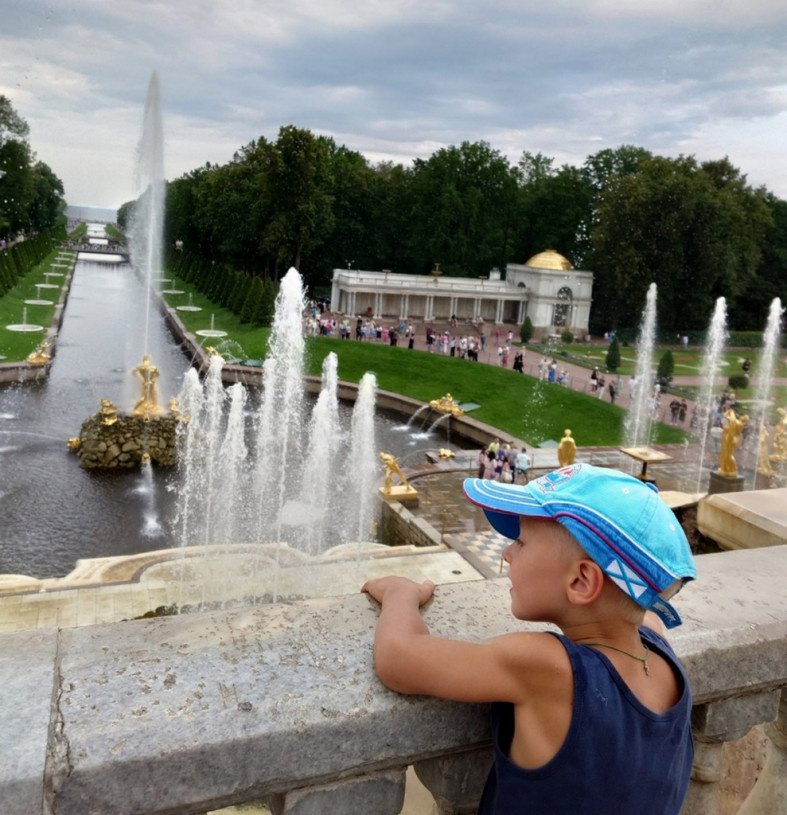  Большой каскад с Самсоном в центре
