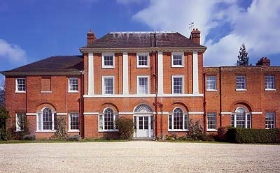 Источник https://avatars.dzeninfra.ru/get-zen_doc/271828/pub_68a012969b95dc48c7d28f18_68a0142a88f25a24850e434a/scale_1200